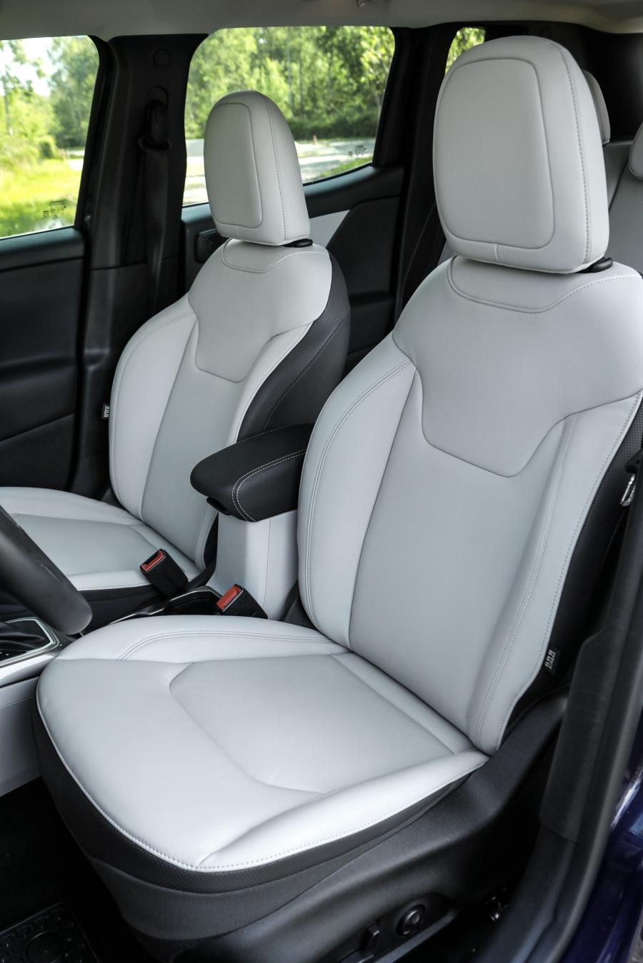 Интерьер Jeep Renegade Limited (BU) 2018 года  (WW) (фото 23 из 45)